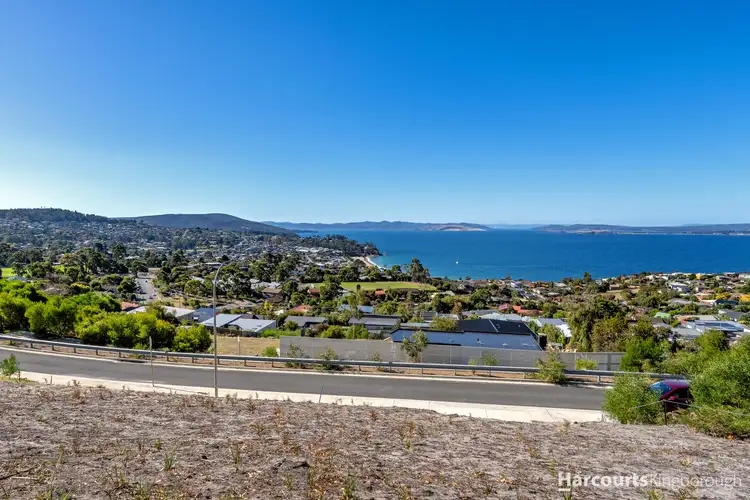 27 Bluebush Crescent, Blackmans Bay TAS 7052