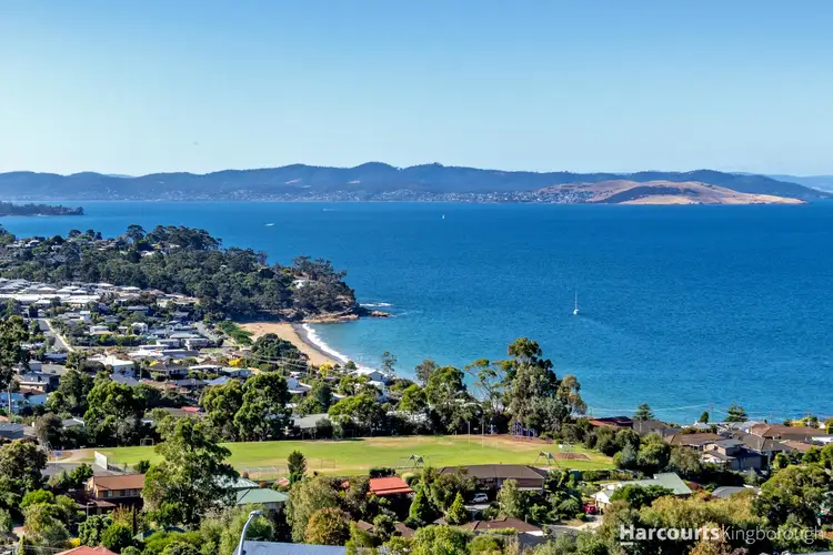 27 Bluebush Crescent, Blackmans Bay TAS 7052