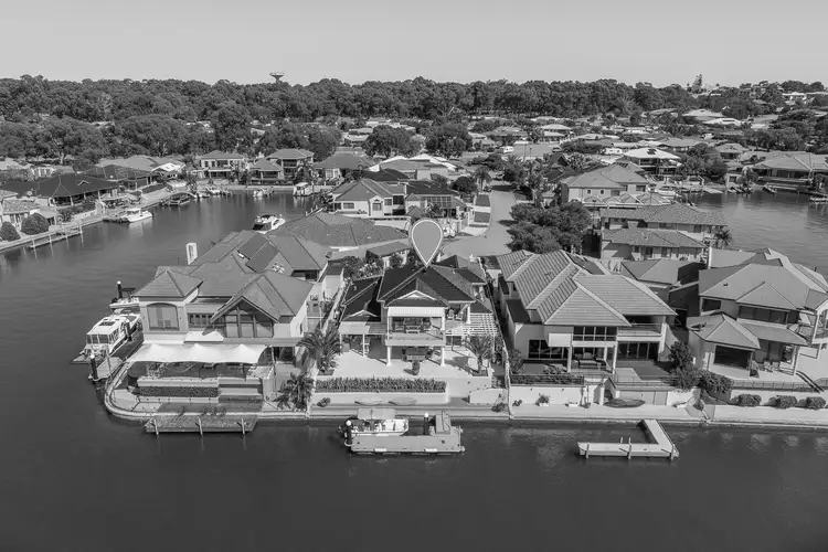 33 Santavea Mews, Halls Head WA 6210