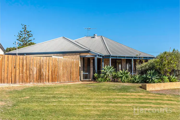 7 Rose Street, Halls Head WA 6210