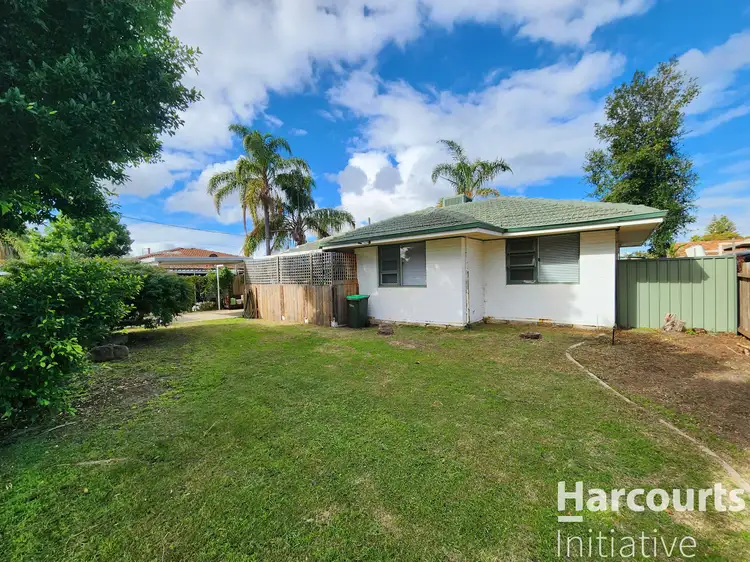 18 Montrose Avenue, Girrawheen WA 6064