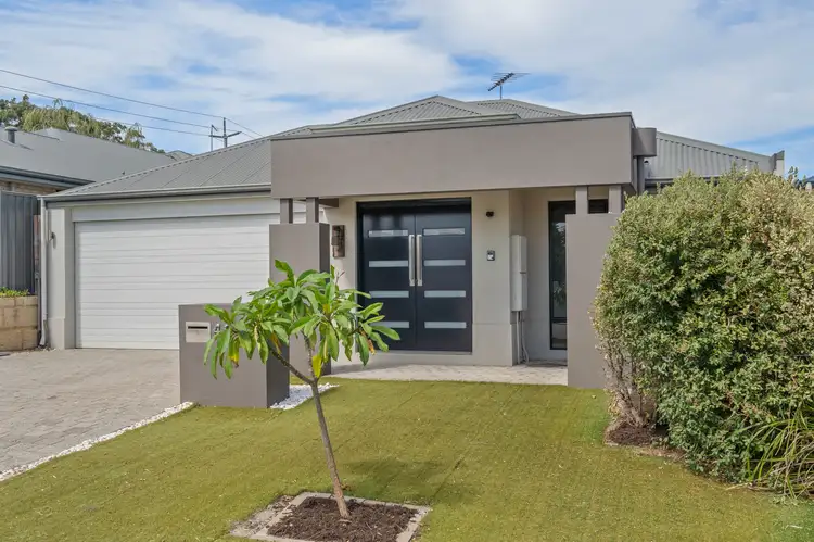 Second view of Homely house listing, 40 Panzano Circuit, Woodvale WA 6026
