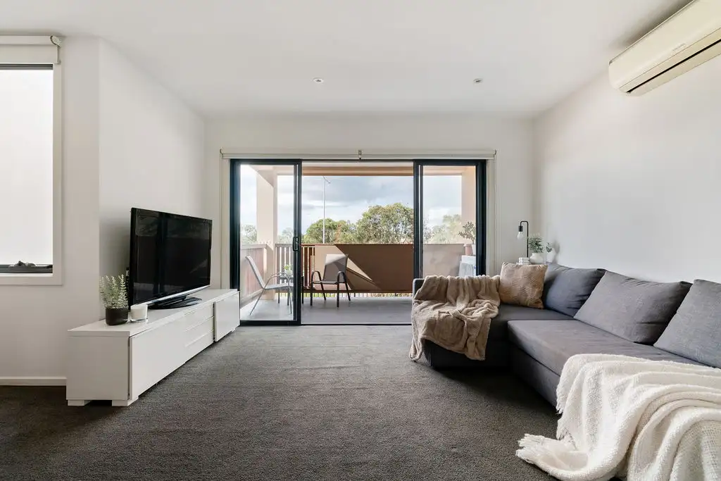 Main view of Homely unit listing, 6/5 Culcairn Drive, Frankston South VIC 3199