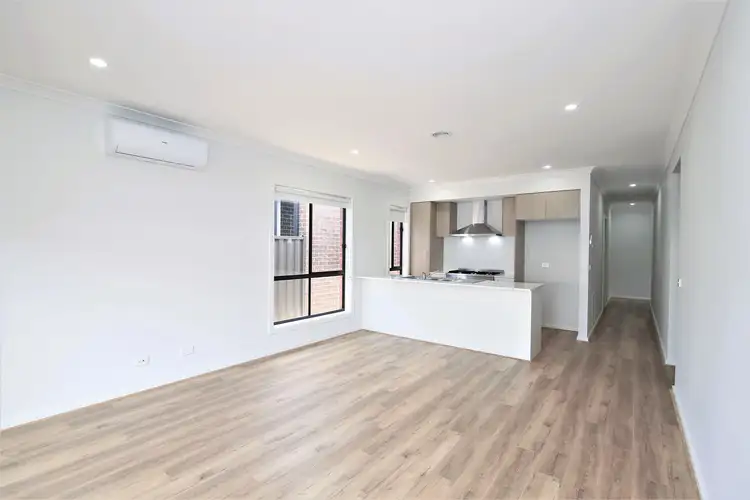 Fifth view of Homely house listing, 7 Nitre Street, Manor Lakes VIC 3024