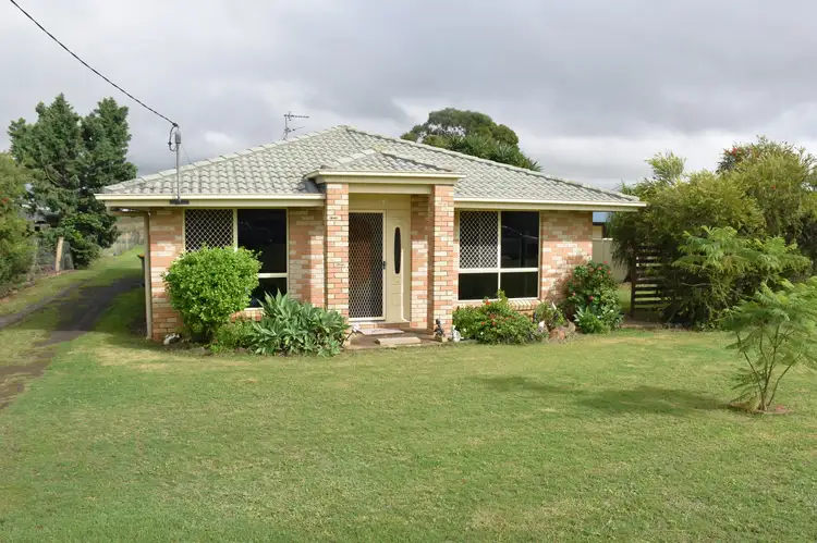 30 Sinclair Street, Wyreema QLD 4352
