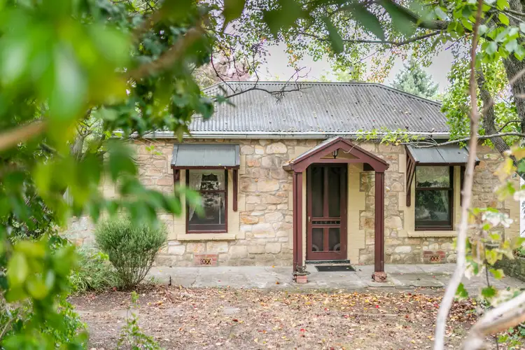 10 Madeline Road, Stirling SA 5152