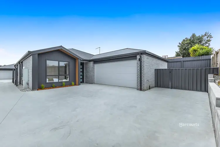 1 & 2/18 Berkshire Parade, Penguin TAS 7316