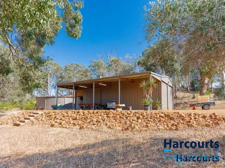 35 Lorikeet Court, Chittering WA 6084