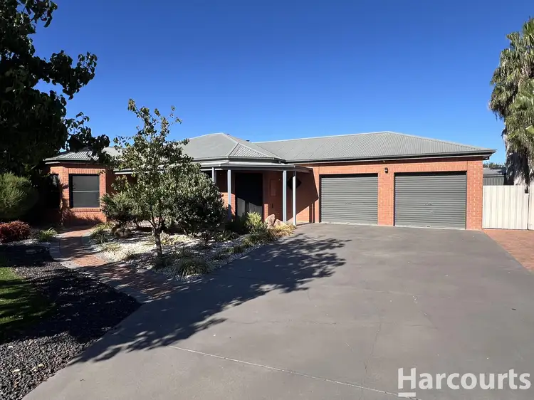8 Agnew Court, Horsham VIC 3400