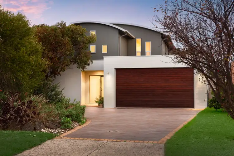 60 Warranqite Crescent, Hastings VIC 3915