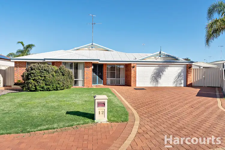 12 Lilac Green, Halls Head WA 6210