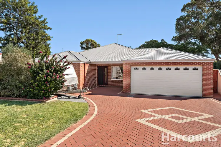 11 Scrubbird Court, Greenfields WA 6210