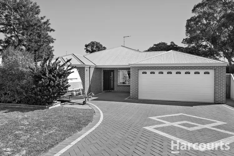 11 Scrubbird Court, Greenfields WA 6210