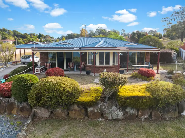 173 Gravelly Beach Road