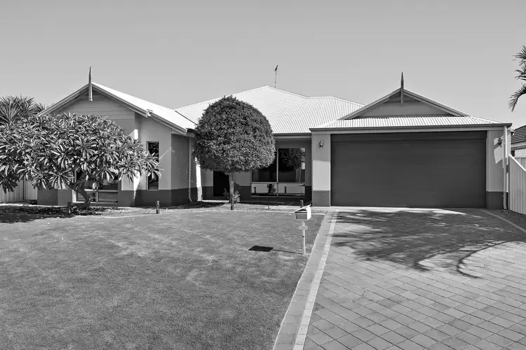 18 Ravendale Drive, Dudley Park WA 6210