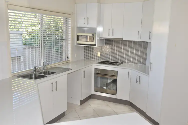 Second view of Homely unit listing, 2/10 Belfords Street, Clifton QLD 4361