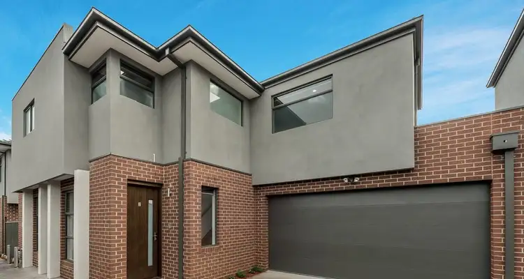 2/3 Courtyard Way, Roxburgh Park VIC 3064