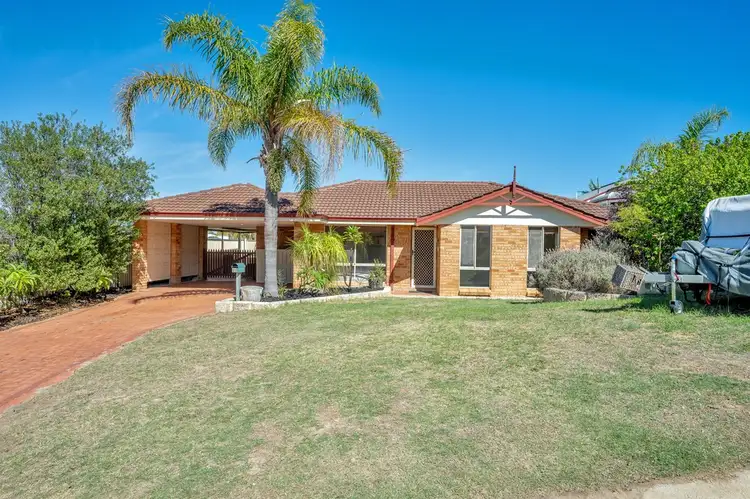 20 Muntries Place, Halls Head WA 6210