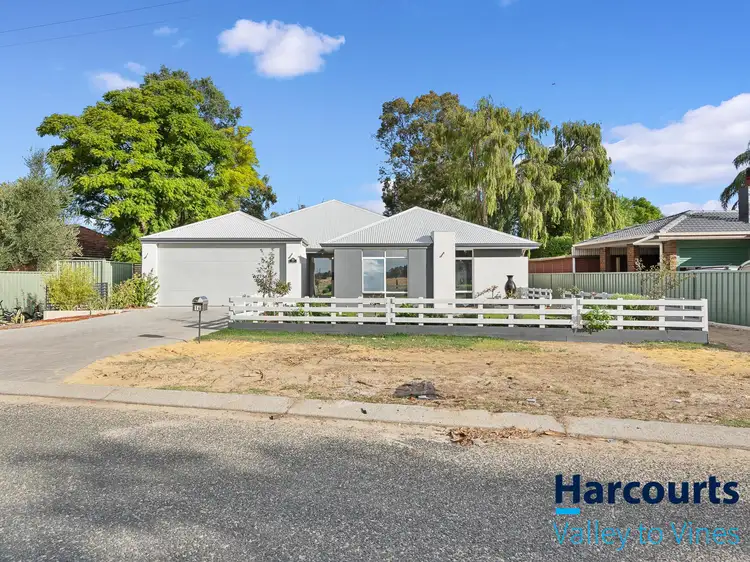 16 Turner Road, Bullsbrook WA 6084