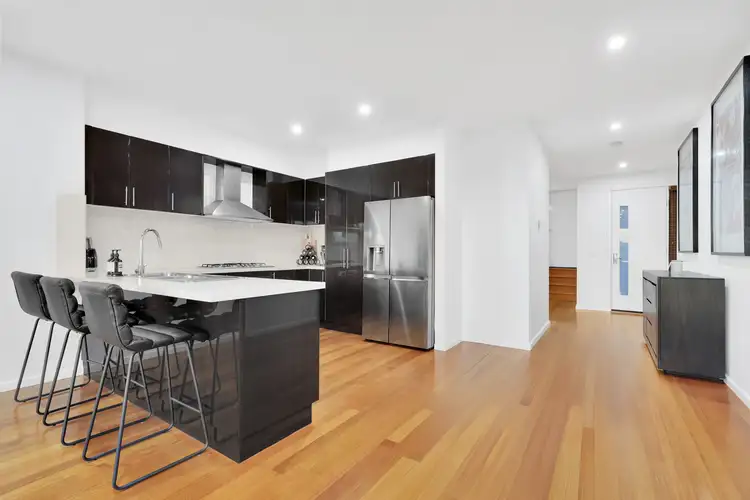 Fifth view of Homely house listing, 10 Damian Court, Glenroy VIC 3046