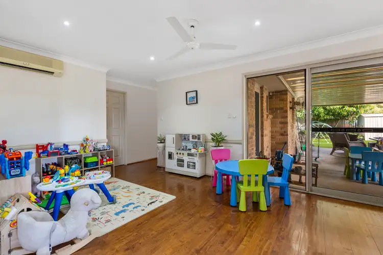 Fifth view of Homely house listing, 8 Pinemount Crescent, Oxenford QLD 4210