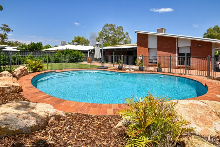 2 Olive Pink Grove, Desert Springs NT 870