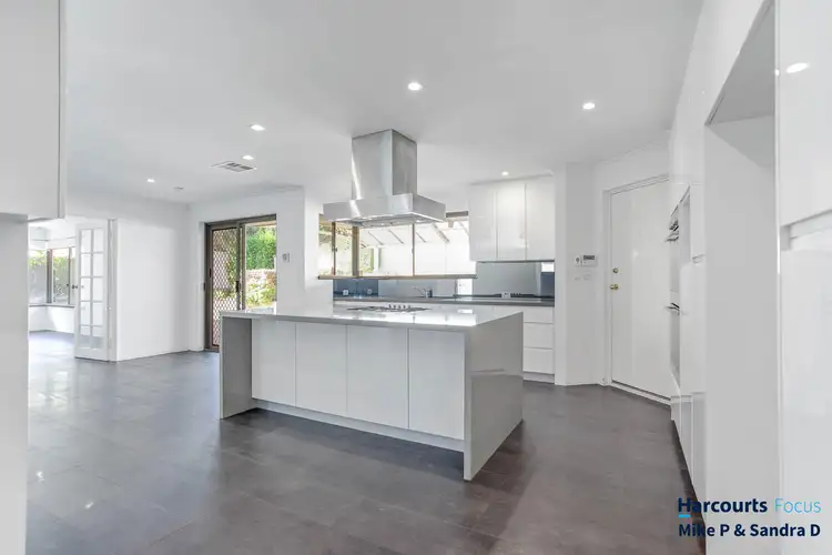 Fifth view of Homely house listing, 2 Athel Court, Leeming WA 6149