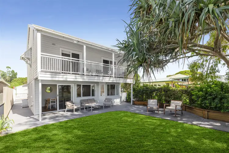 23 O'Quinn Street, Nudgee Beach QLD 4014