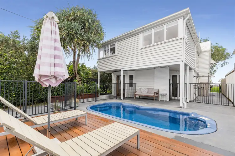23 O'Quinn Street, Nudgee Beach QLD 4014