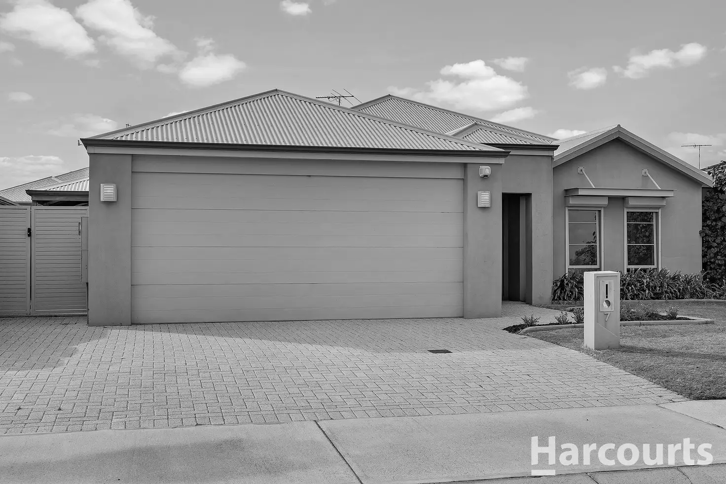 Main view of Homely house listing, 7 Dichondra Pass, Halls Head WA 6210