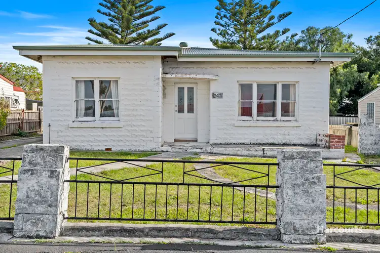 24A Tregear Street