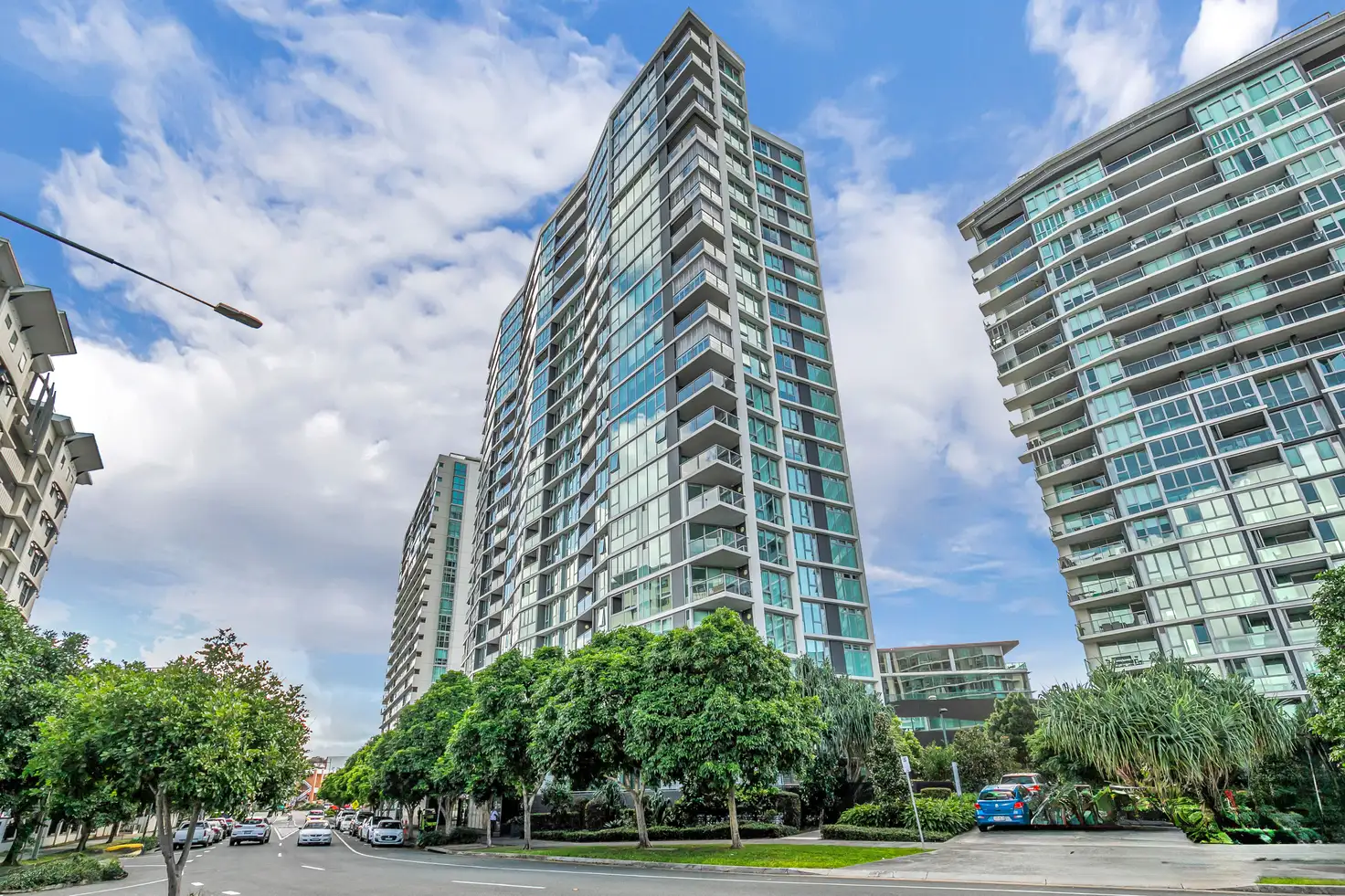 Main view of Homely unit listing, 10313/8 Harbour Road, Hamilton QLD 4007