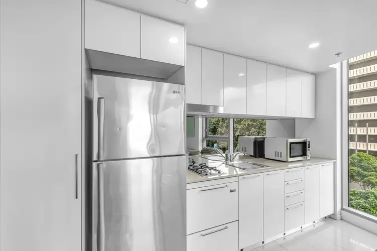 Second view of Homely unit listing, 10313/8 Harbour Road, Hamilton QLD 4007