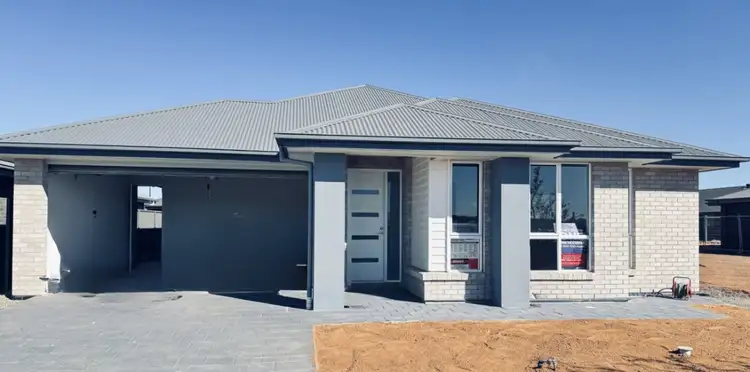 3 Dhilba Crescent, Andrews Farm SA 5114