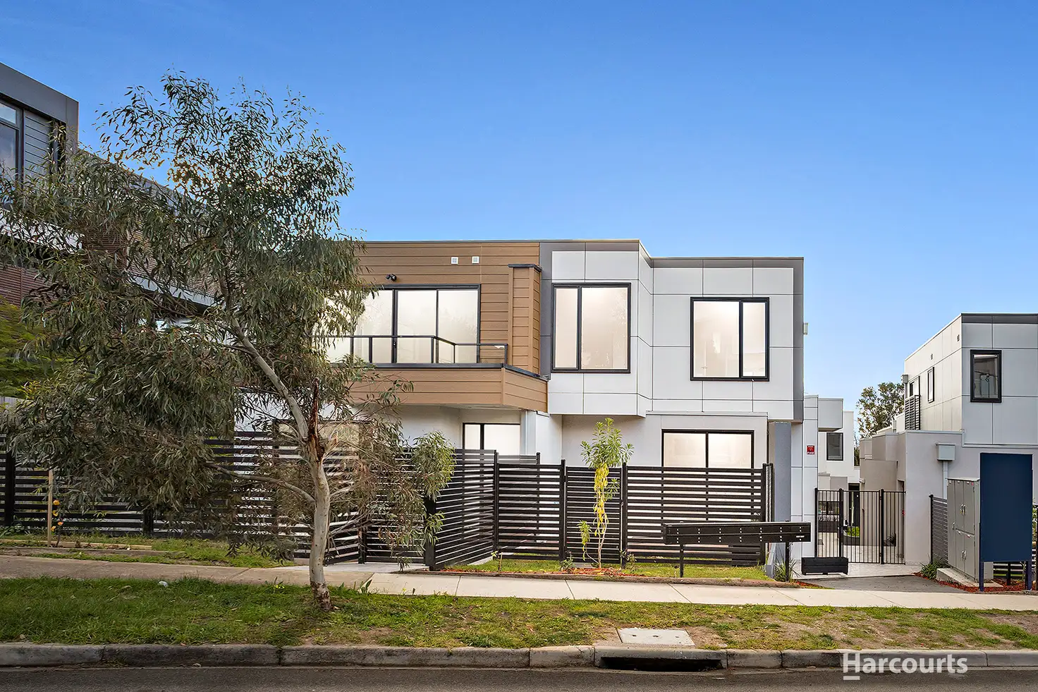 Main view of Homely townhouse listing, 1/1-3 Curlew Court, Doncaster VIC 3108