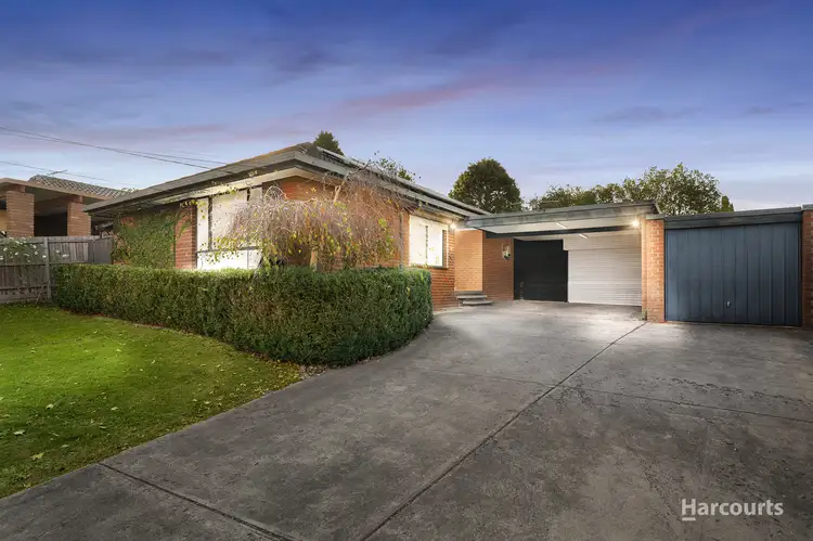 17 Minchinbury Drive, Vermont South VIC 3133