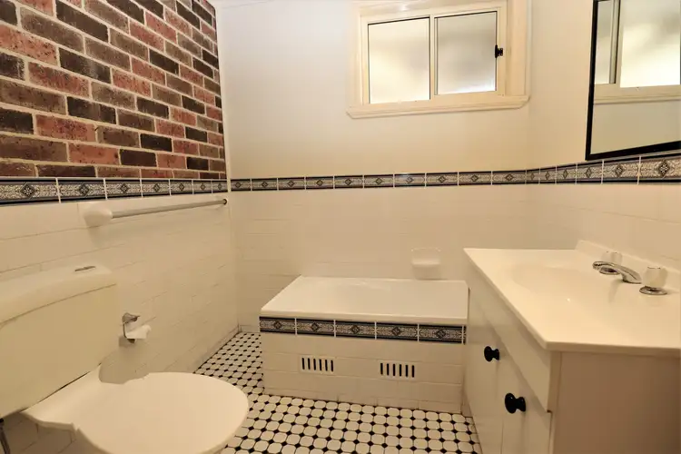 Third view of Homely unit listing, 2/76A Olney Street, Cootamundra NSW 2590