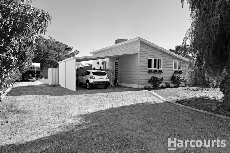 32 Flinders Street, Falcon WA 6210