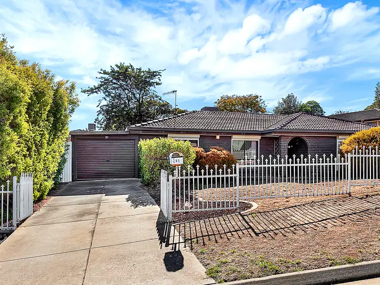 31 Gunnawarra Crescent, Craigmore SA 5114