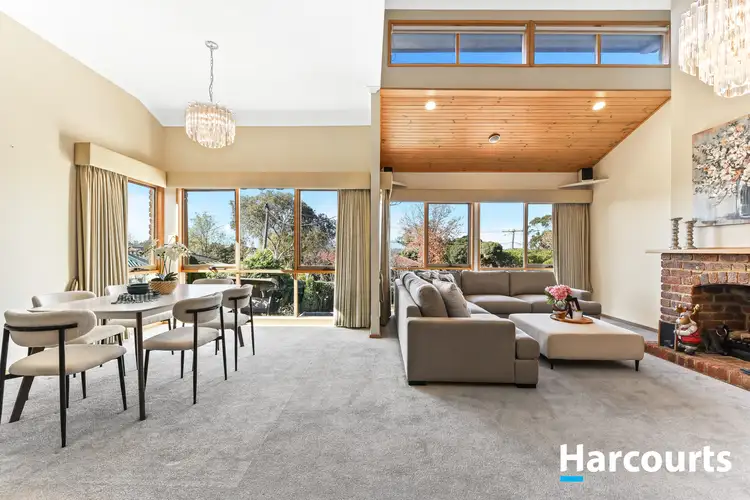 Fourth view of Homely house listing, 8 Stevenage Court, Vermont South VIC 3133