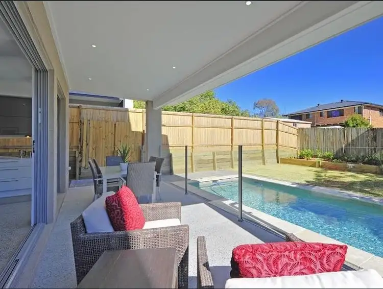 15 Windemere Avenue, Morningside QLD 4170