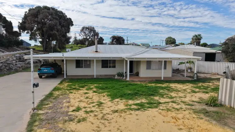 4 Dent Court, Port Denison WA 6525