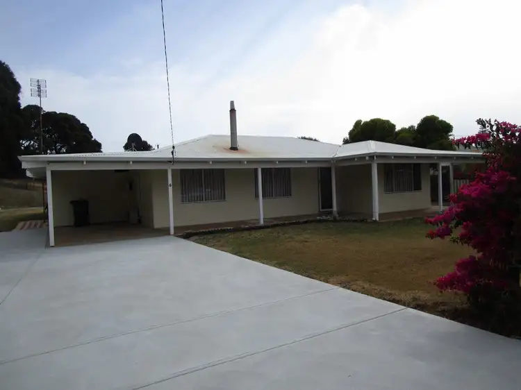 4 Dent Court, Port Denison WA 6525