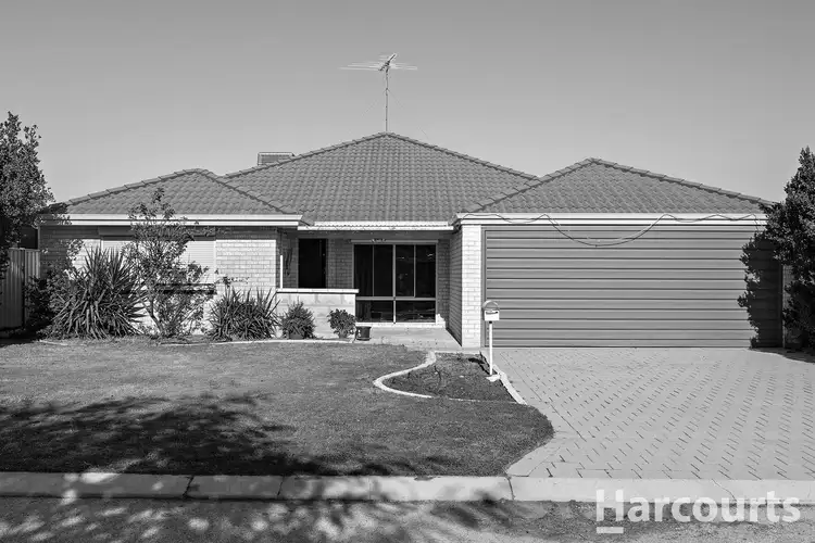 15 Ferncliffe Parkway, Meadow Springs WA 6210