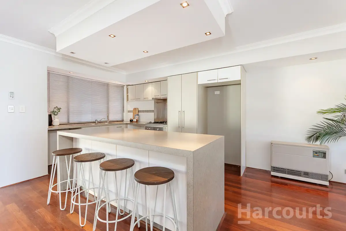 Main view of Homely house listing, 4 Logue Court, Heathridge WA 6027