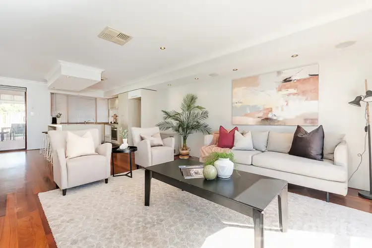 Fourth view of Homely house listing, 4 Logue Court, Heathridge WA 6027
