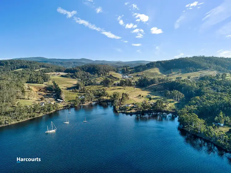 2 Barnard Road, Cairns Bay TAS 7116
