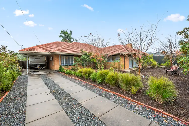 26 Adam Avenue, Bellevue Heights SA 5050
