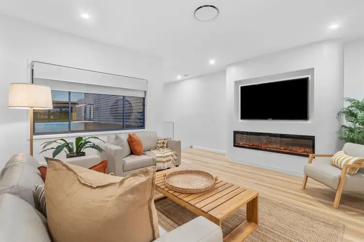 Seventh view of Homely semi-detached listing, 1/6 Banksia Broadway, Burleigh Heads QLD 4220