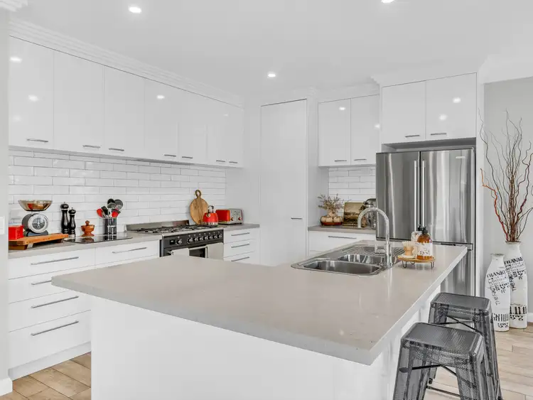Third view of Homely townhouse listing, 6 Dalwhinnie Drive, Wangaratta VIC 3677
